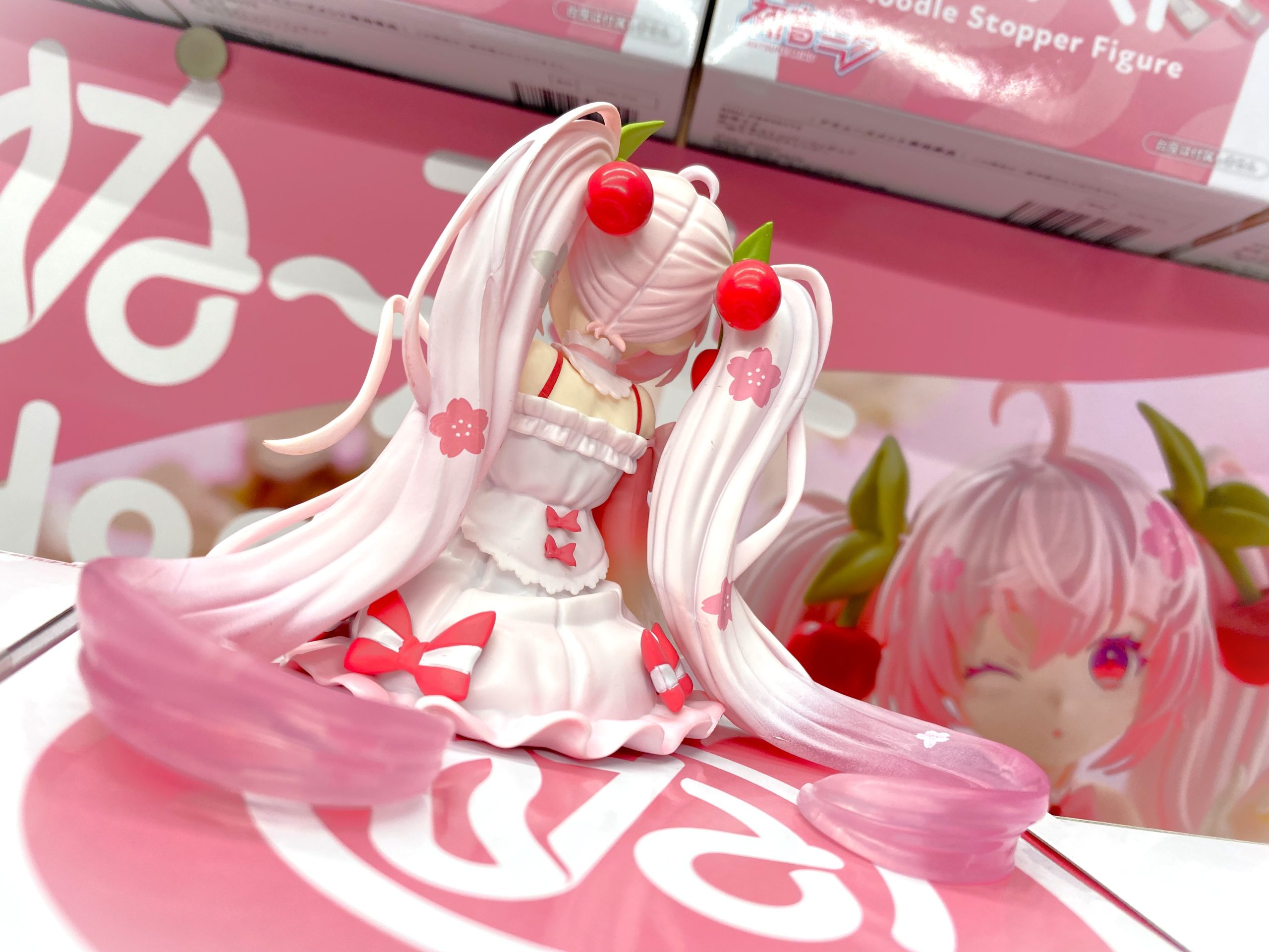 MÔ HÌNH Hatsune Miku - Vocaloid - Noodle Stopper Figure - Sakura, 2025, Wink Ver. (FuRyu) FIGURE CHÍNH HÃNG 4 HF 0cyQaoAAOwEY