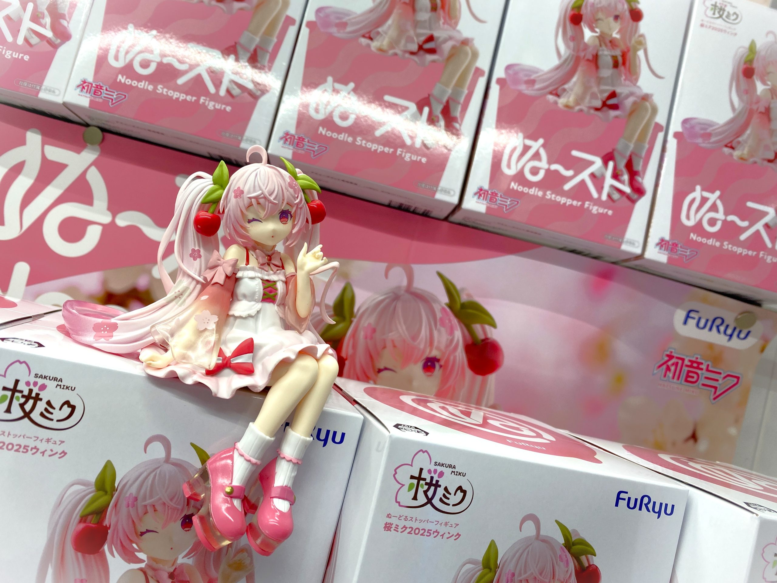 MÔ HÌNH Hatsune Miku - Vocaloid - Noodle Stopper Figure - Sakura, 2025, Wink Ver. (FuRyu) FIGURE CHÍNH HÃNG 5 HF 0cyVasAAXUg7