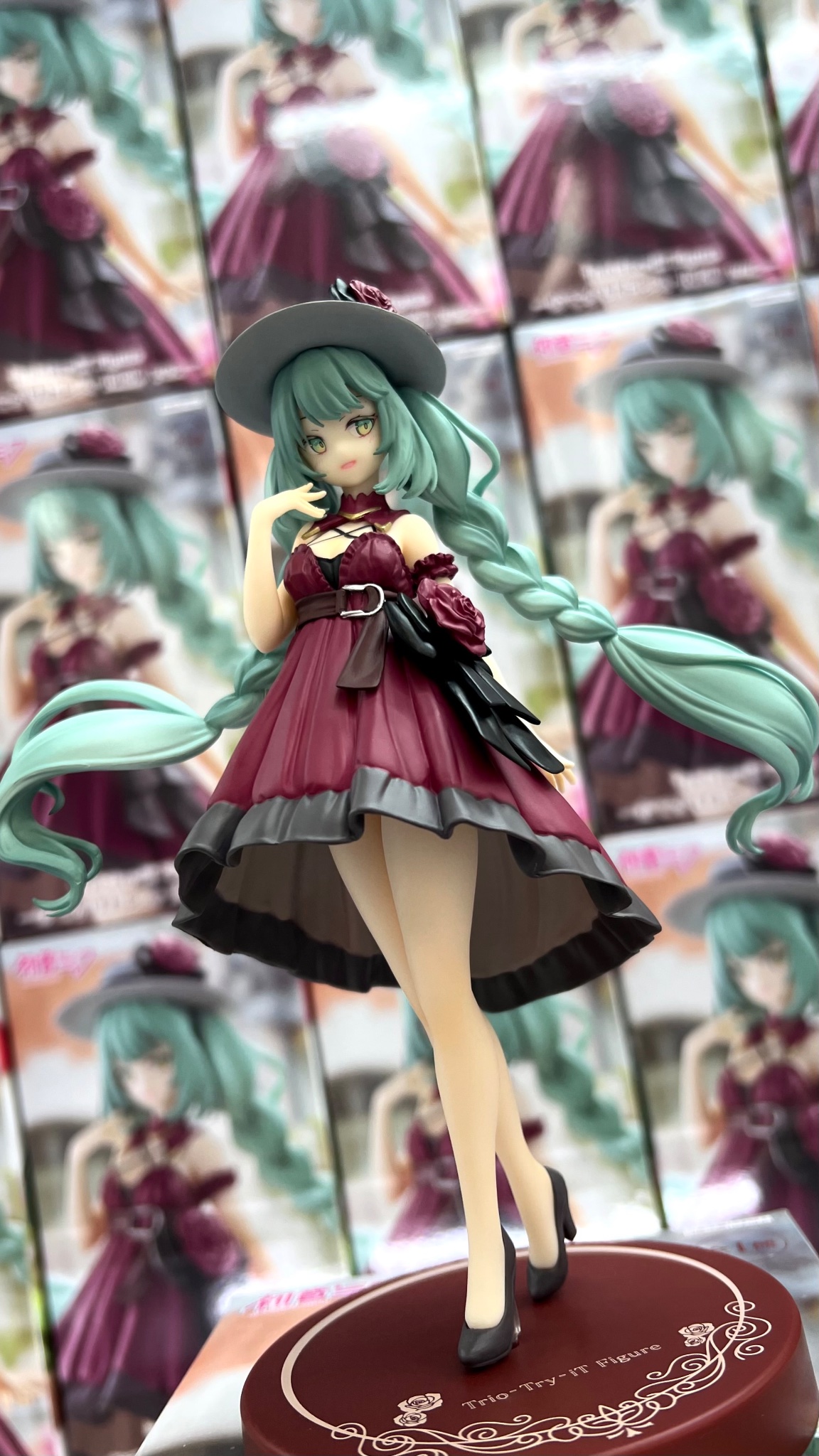 MÔ HÌNH Hatsune Miku - Vocaloid - Trio-Try-iT Figure - Red Dress Ver. (FuRyu) FIGURE CHÍNH HÃNG 1 HFcVgJLakAABzjh