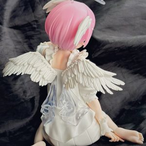 HHClF7YaIAEOS  