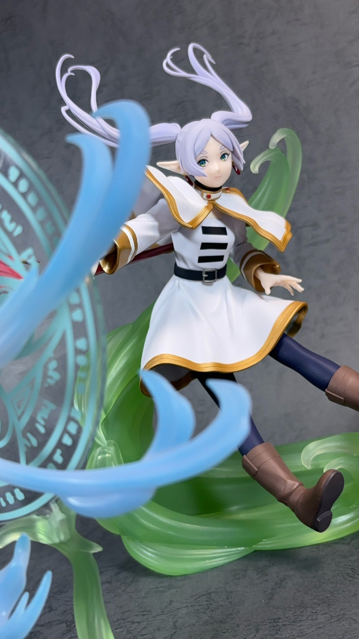 MÔ HÌNH Frieren - Sousou no Frieren - Figurizm Alpha - Mahou no Takami (Sega Fave) FIGURE CHÍNH HÃNG 3 G9AYk7jbQAAtIeG